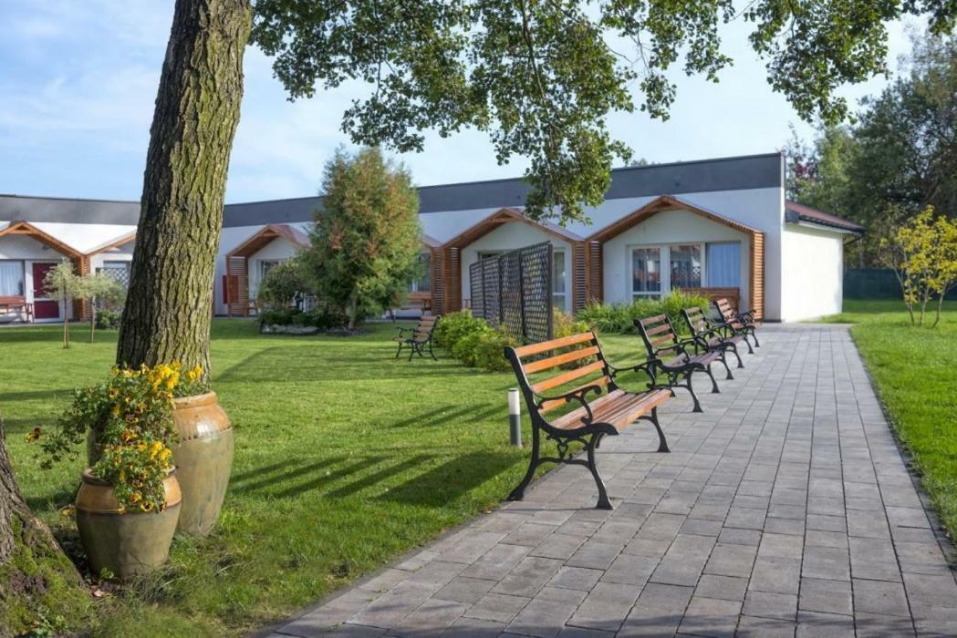 Osrodek Wypoczynkowo-Rehabilitacyjny "Bryza" Hotel Dźwirzyno Exterior foto